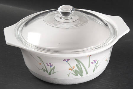 Sketch Book 1.75 Qt Round Covered Casserole
