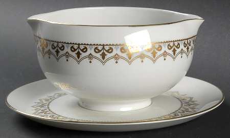 Snowflake Gravy Boat with Attached Underplate