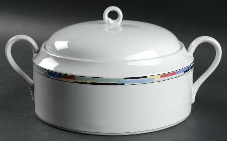 Social Circle 2.5 Qt Round Covered Casserole