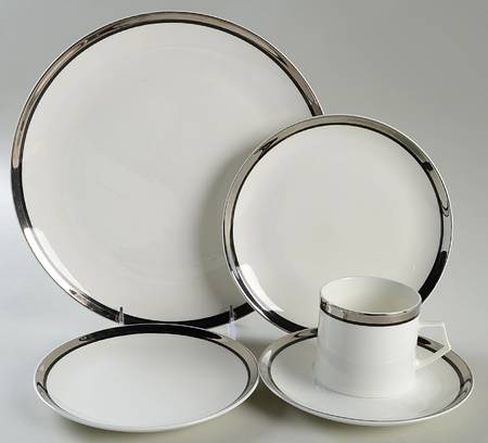 Solitude 40 Piece Estate Set
