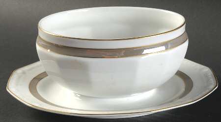 Sonata Gravy Boat with Attached Underplate