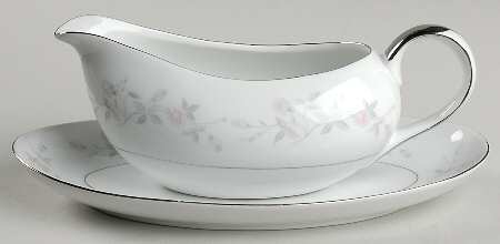 Sophia Gravy Boat & Underplate