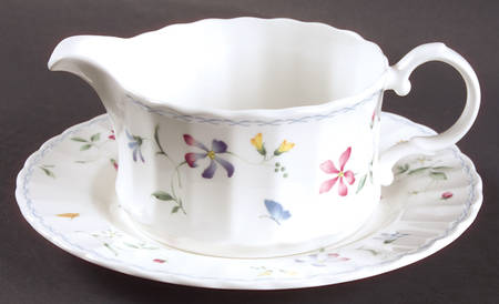 Sorrento Round Gravy Boat & Underplate (Salad Plate) by Mikasa