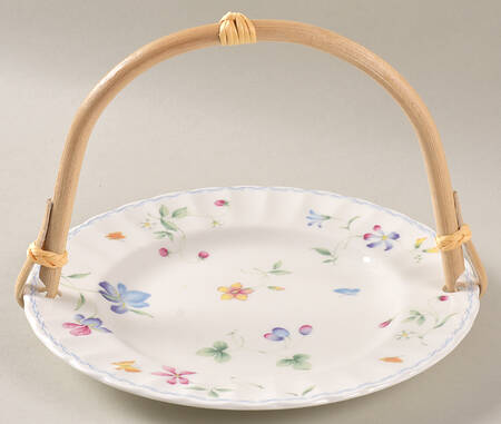 Sorrento 6 1/2"-7 1/2" Footed Cheese Plate w/ Glass Dome HC