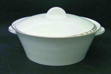 Sphinx Round Covered Vegetable