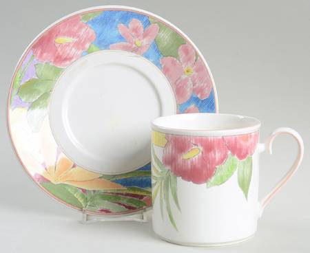 Splendrous Flat Cup & Saucer Set