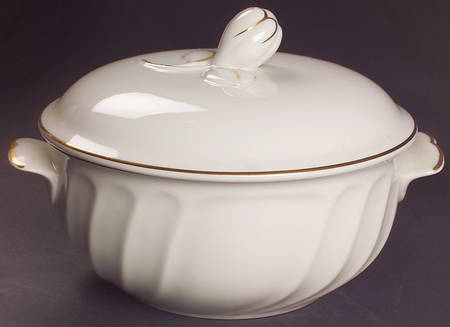 Spun Silk 1 Qt Round Covered Casserole by Mikasa
