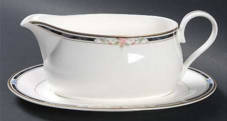 Stanford Gravy Boat & Underplate