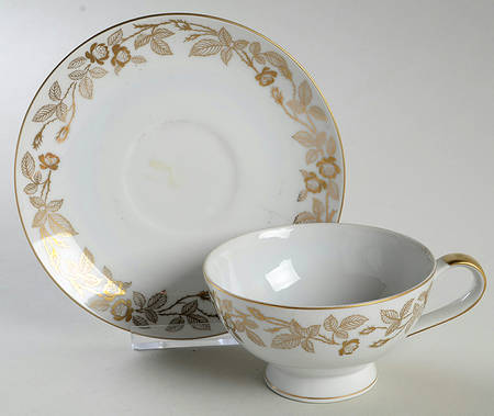 St. Clair Footed Cup & Saucer Set
