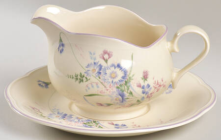 Stephanie Gravy Boat & Underplate
