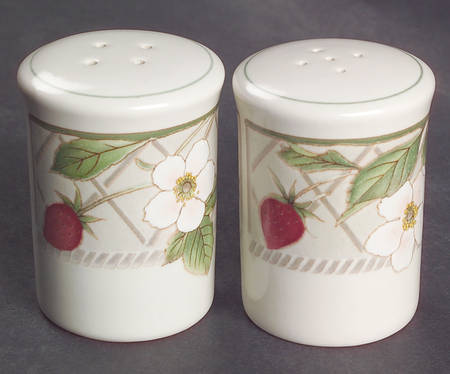 Strawberry Fair Salt & Pepper Set