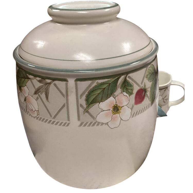 Strawberry Fair Large Canister & Lid