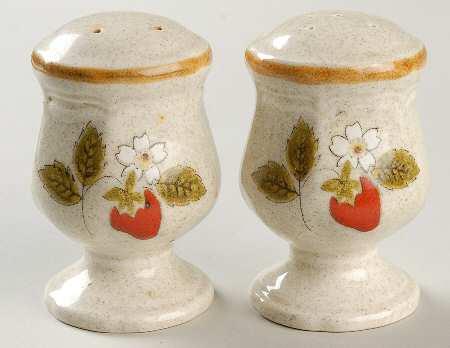 Strawberry Festival Salt & Pepper Set