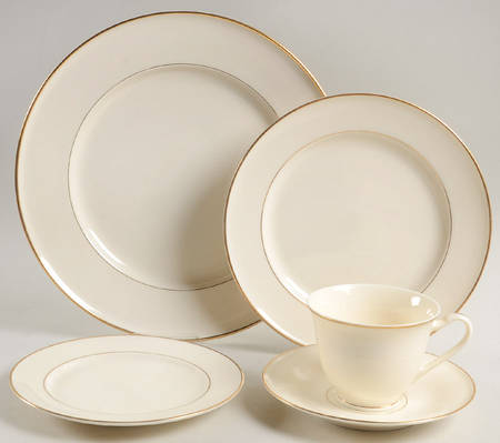 Stanton Gold 5 Piece Place Setting
