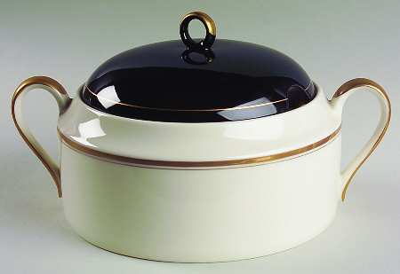 State House Round Covered Vegetable