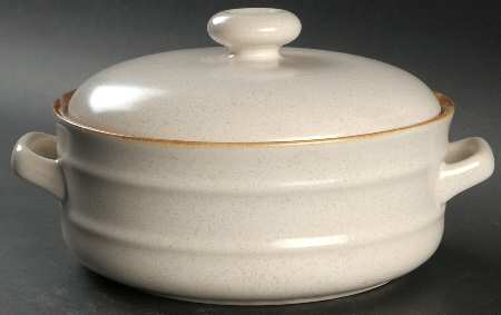 Studio Kraft 1.5 Qt Round Covered Casserole