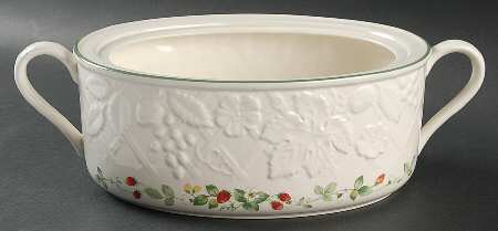 Strawberry Lane 2.25 Quart Oval Covered Casserole No Lid