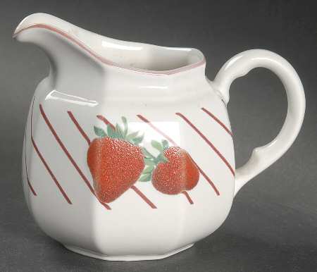 Strawberries Creamer