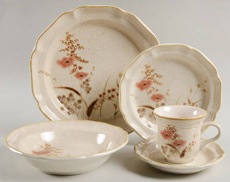 Strawflowers 5 Piece Place Setting