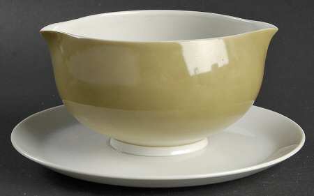 Surrey Gravy Boat with Attached Underplate