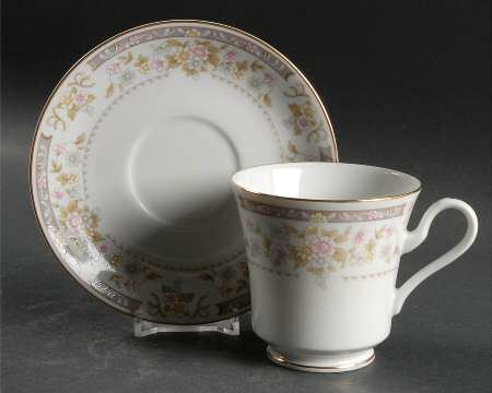 Surrey Footed Cup & Saucer Set