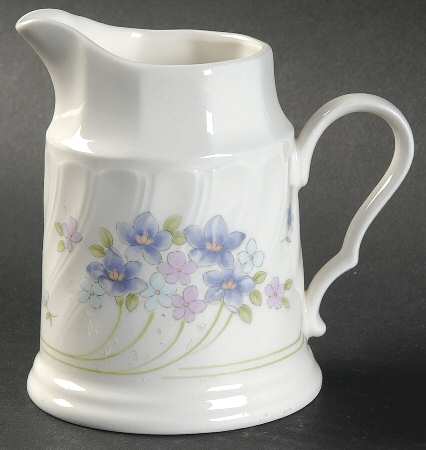 Summer Setting Creamer