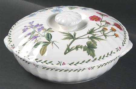 Summer Symphony 1.5 Qt Round Covered Casserole