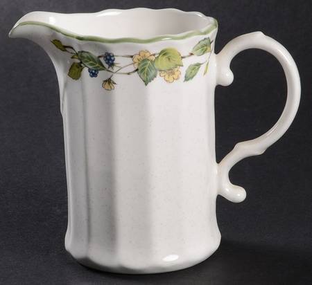 Summer Vine Creamer