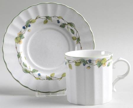 Summer Vine Flat Cup & Saucer Set