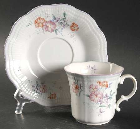 Suzanne Flat Cup & Saucer Set