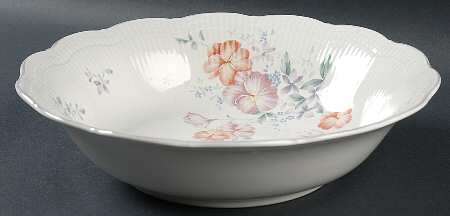 Suzanne 10" Round Vegetable Bowl