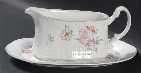 Suzanne Gravy Boat & Underplate/Relish