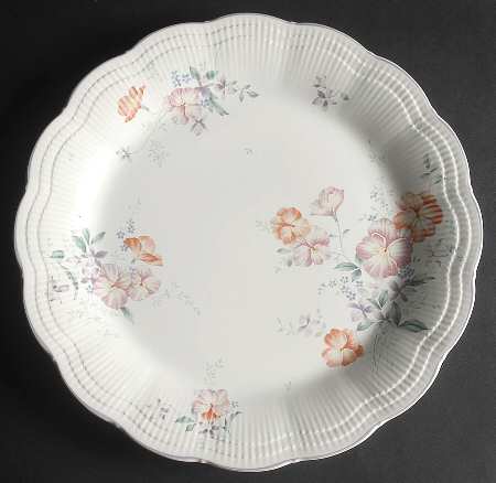 Suzanne 12" Chop Plate (Round Platter)