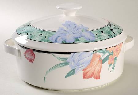 Tapestry Garden 2 Qt Round Covered Casserole