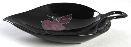 Tango 10" Leaf Dish