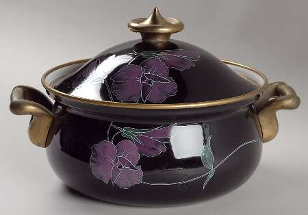 Tango 3 Quart Metal Covered Casserole