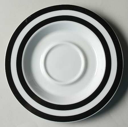 Tangent Black Saucer