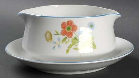 Tea Garden Gravy Boat with Attached Underplate