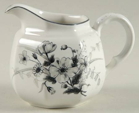 Tender Touch Creamer