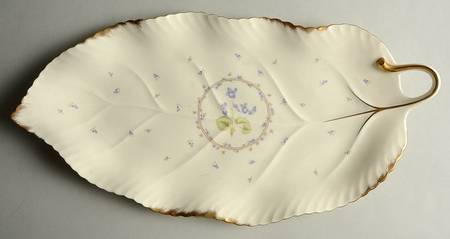 Tender Violets Leaf Tray