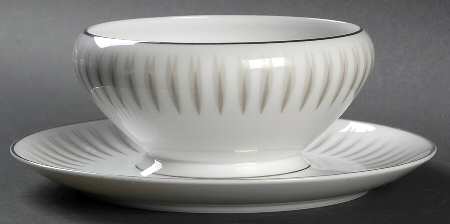 Theme Gravy Boat with Attached Underplate