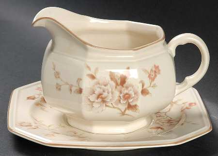 Tivoli Garden Gravy Boat & Underplate
