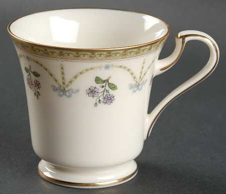 Tillary Footed Cup