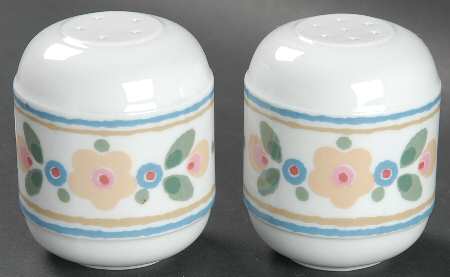 Town & Country Salt & Pepper Set