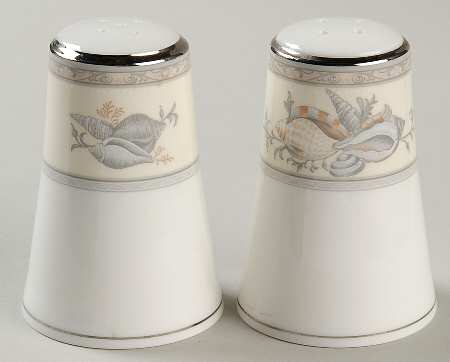 Treasure Cove Salt & Pepper Set