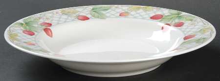 Trellis Rim Soup Bowl