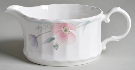 Tremont (CAJ03, Maxima) Round Gravy Boat (GR2SP)