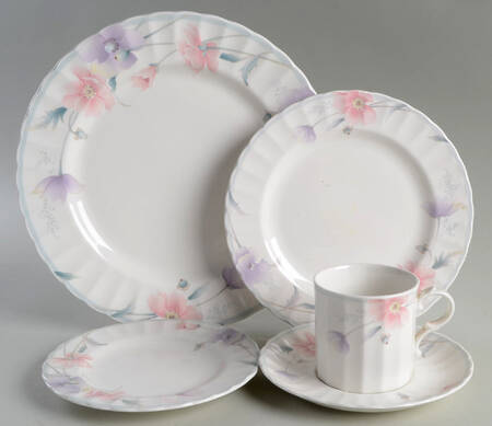 Tremont (CAJ03, Maxima) 40 Piece Estate Set