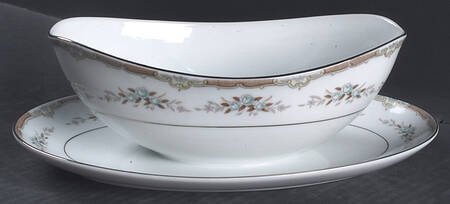 Trent Gravy Boat with Attached Underplate