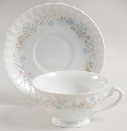 Trentham Footed Cup & Saucer Set